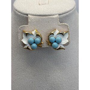 Sarah Coventry Vintage 1967 Placid Beauty Gold Tone Leaf Beads Clip On Earrings